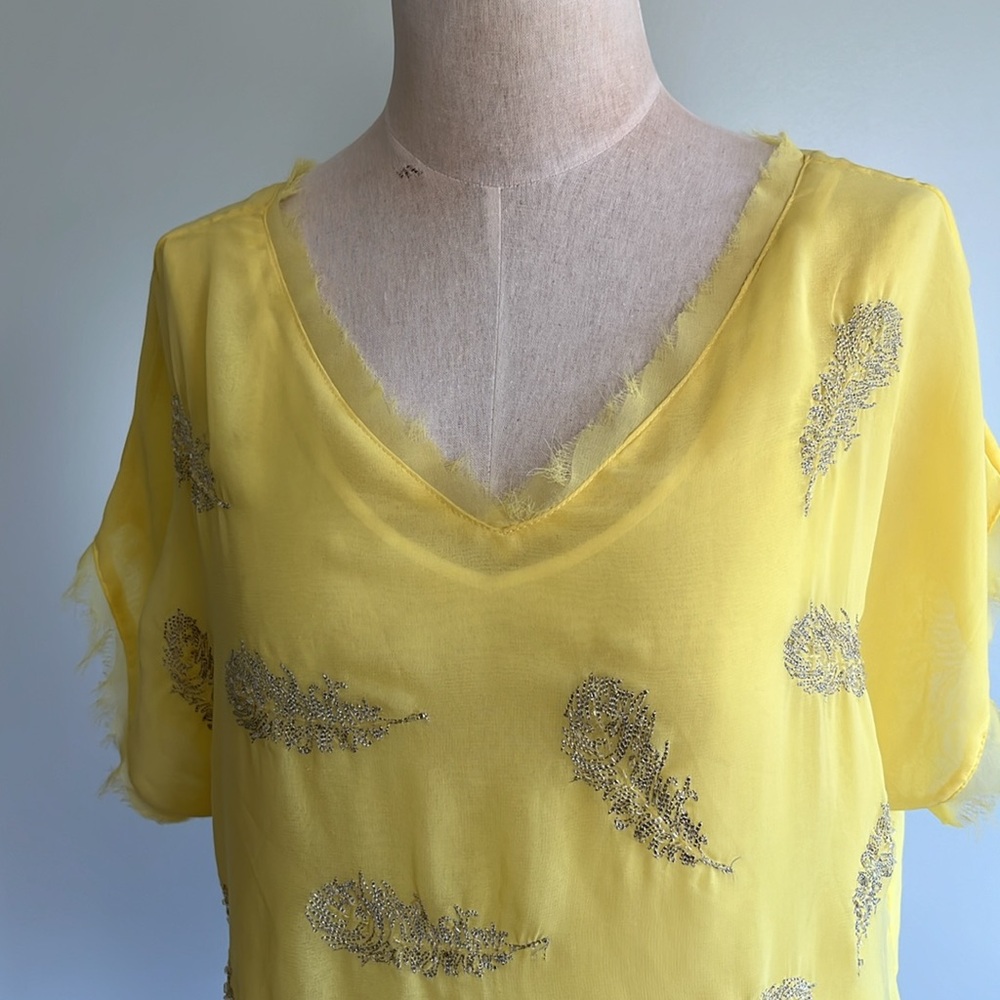 Greylin double V-neck yellow top - Picture 2 of 11